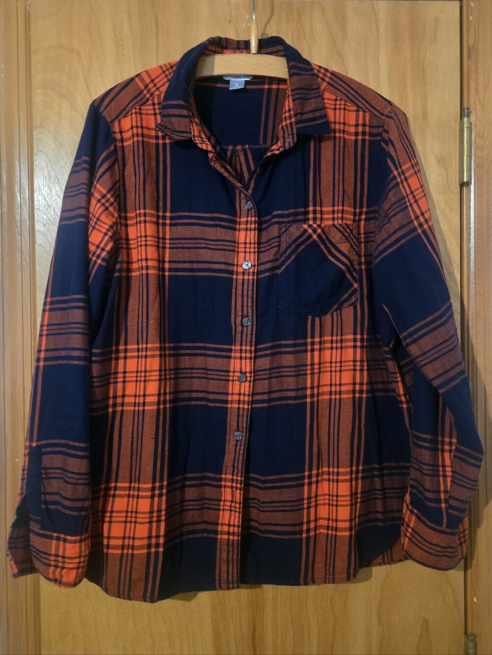 Old Navy Orange and Navy Plaid Button-Down Shirt Size XL